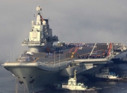 雷火电竞官网-欧文在冰面上起舞，当灰熊的狂野遇上鹈鹕的执着，他一剑封喉