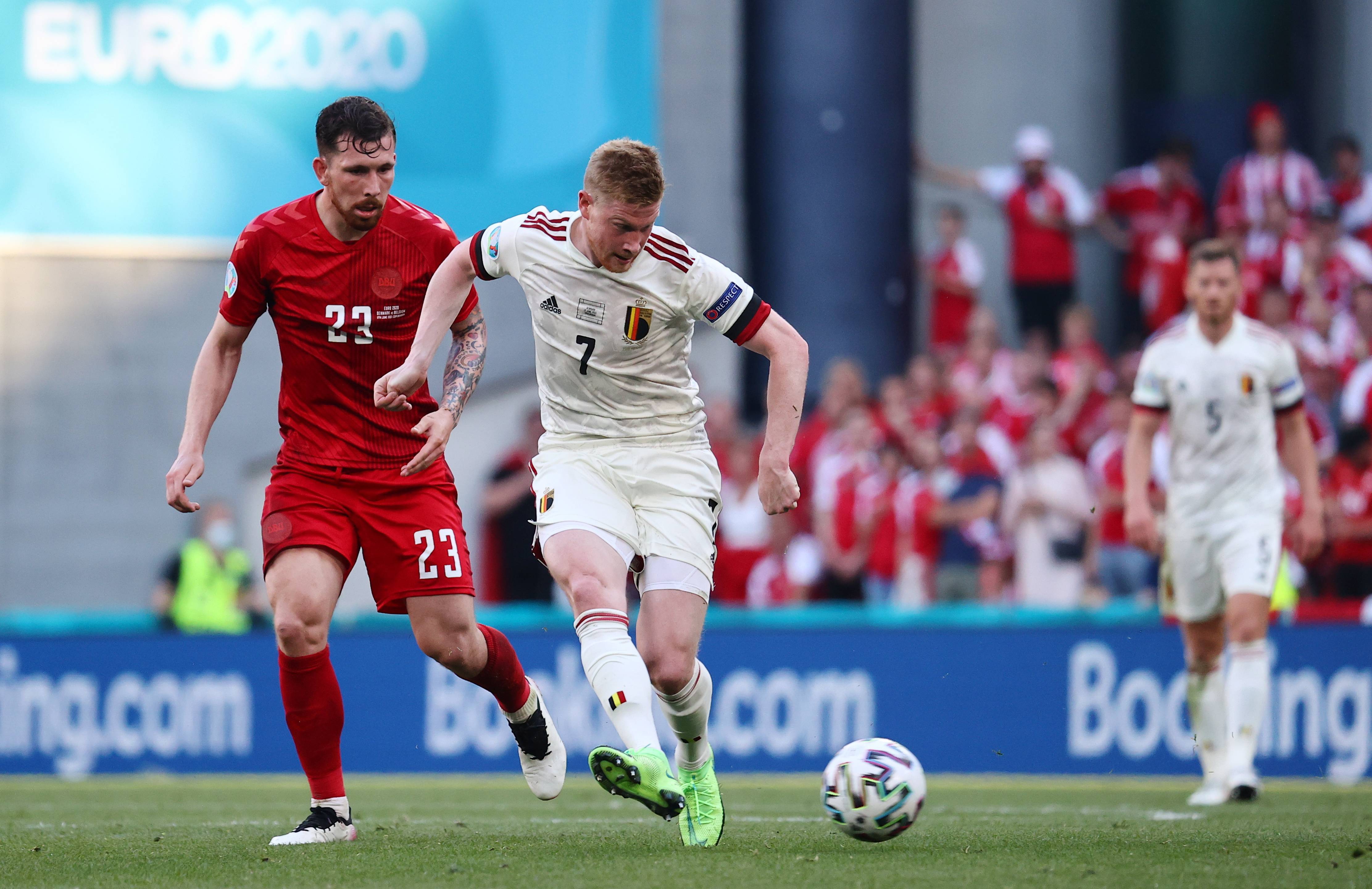 瑞典与斯洛伐克比拼,场上精彩对决尽展 瑞典与斯洛伐克比拼,场上精彩对决尽展