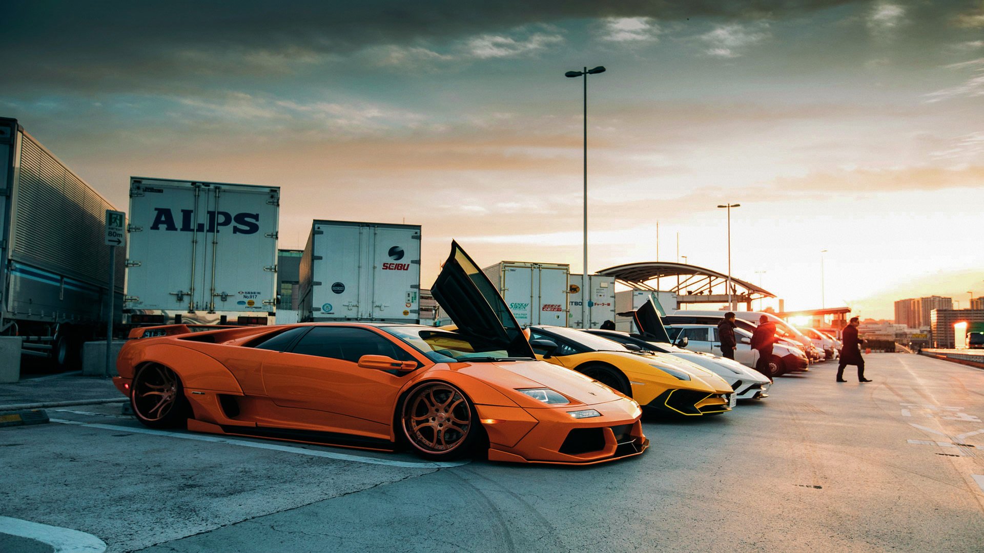 稳定核与闪电战，足球智慧的两种极致演绎